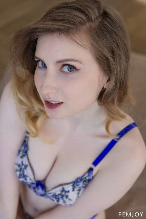 PHOTO (ART NUDES) FINE ART Professional FEMALE MODEL 8x10 Print