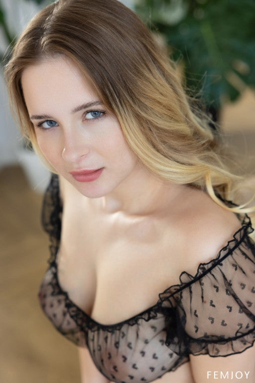 PHOTO (ART NUDES) FINE ART Professional FEMALE MODEL 8x10 Print
