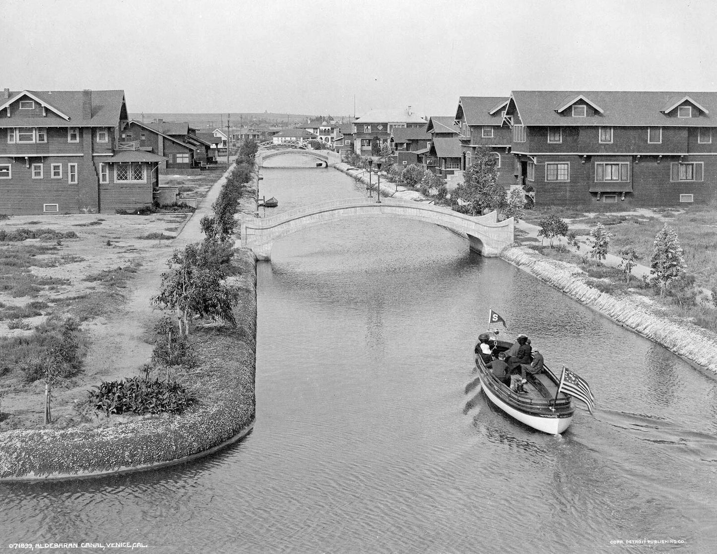 1911 Aldebaran Canal Venice California Vintage Old Beach 300 Piece Jigsaw Puzzle