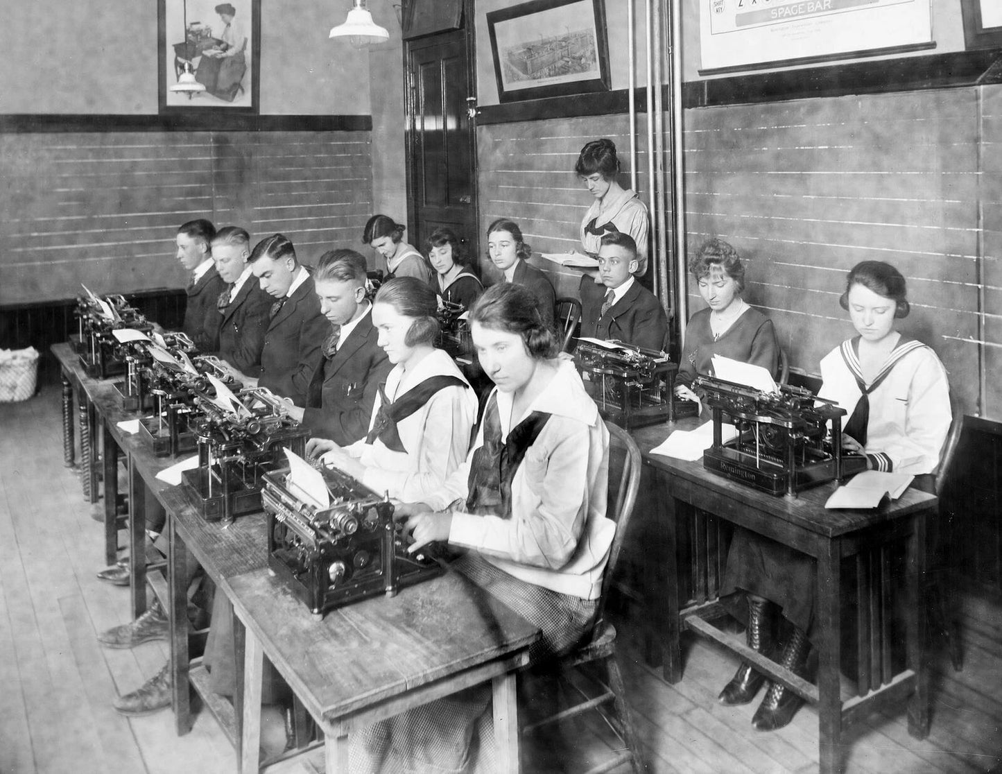 1920 Chapman High School Typewriting Class Kansas Old Photo Reprint