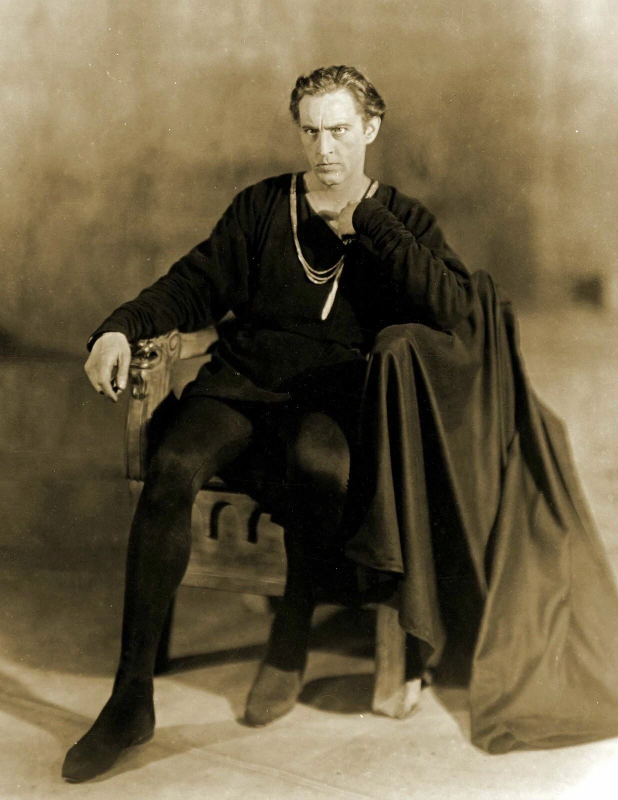 1922 Actor John Barrymore Vintage Old Photo Photo 300 Piece Jigsaw Puzzle