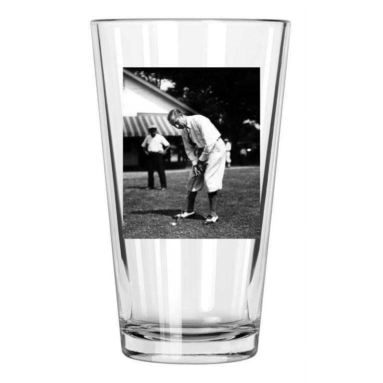 1927 Golf Legend Walter Hagen Photo Putting Pro Golfer Pint Beer Drinking Glass