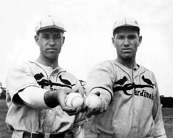 1934 St Louis Cardinals Dizzy Dean And Paul Dean Glossy Photo Print Poster