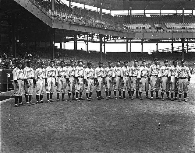 1935 Brooklyn Eagles Team Photo Baseball Picture Negro League