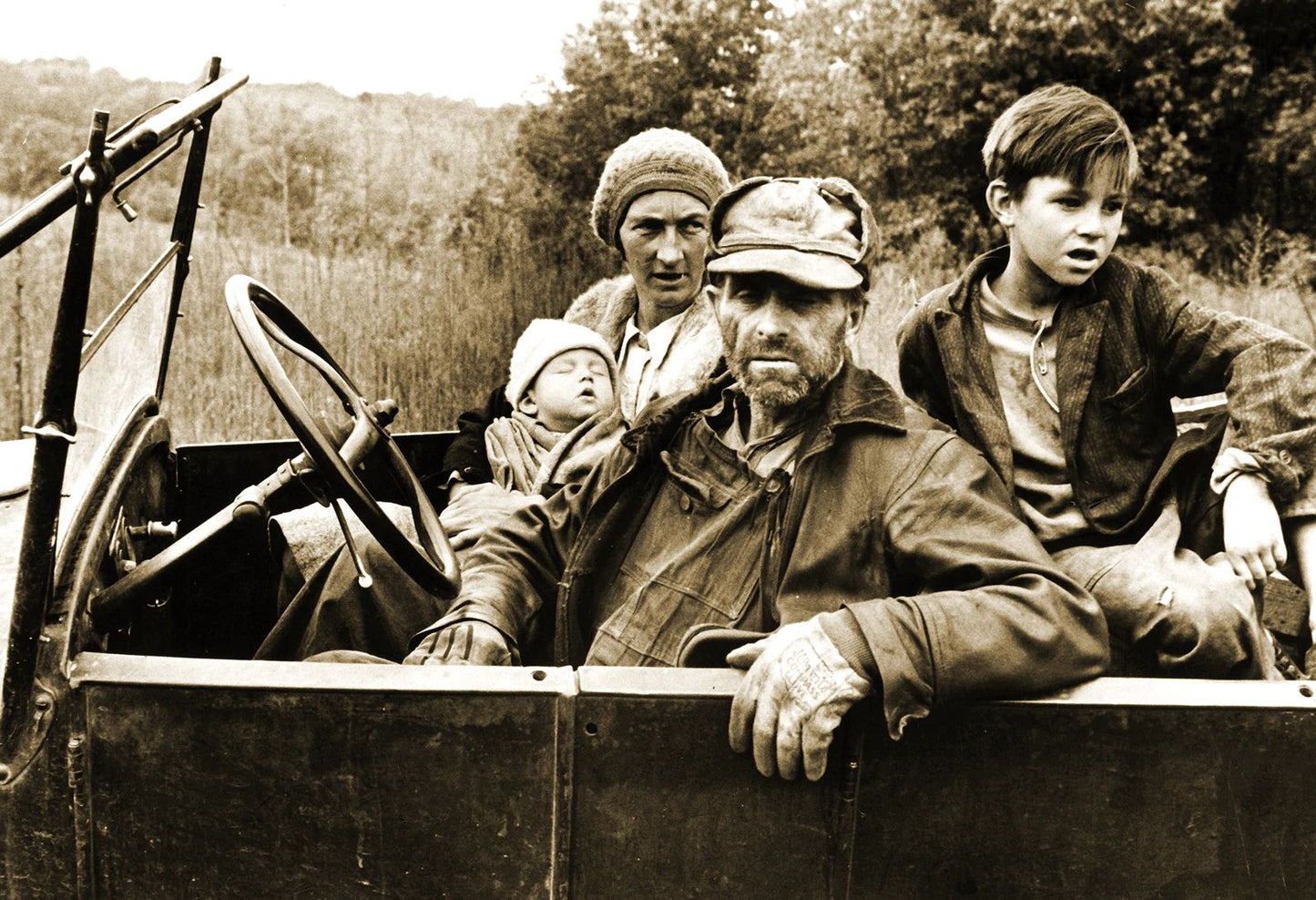 1935 Destitute Family In Their Car Arkansas Old Photo Reprint