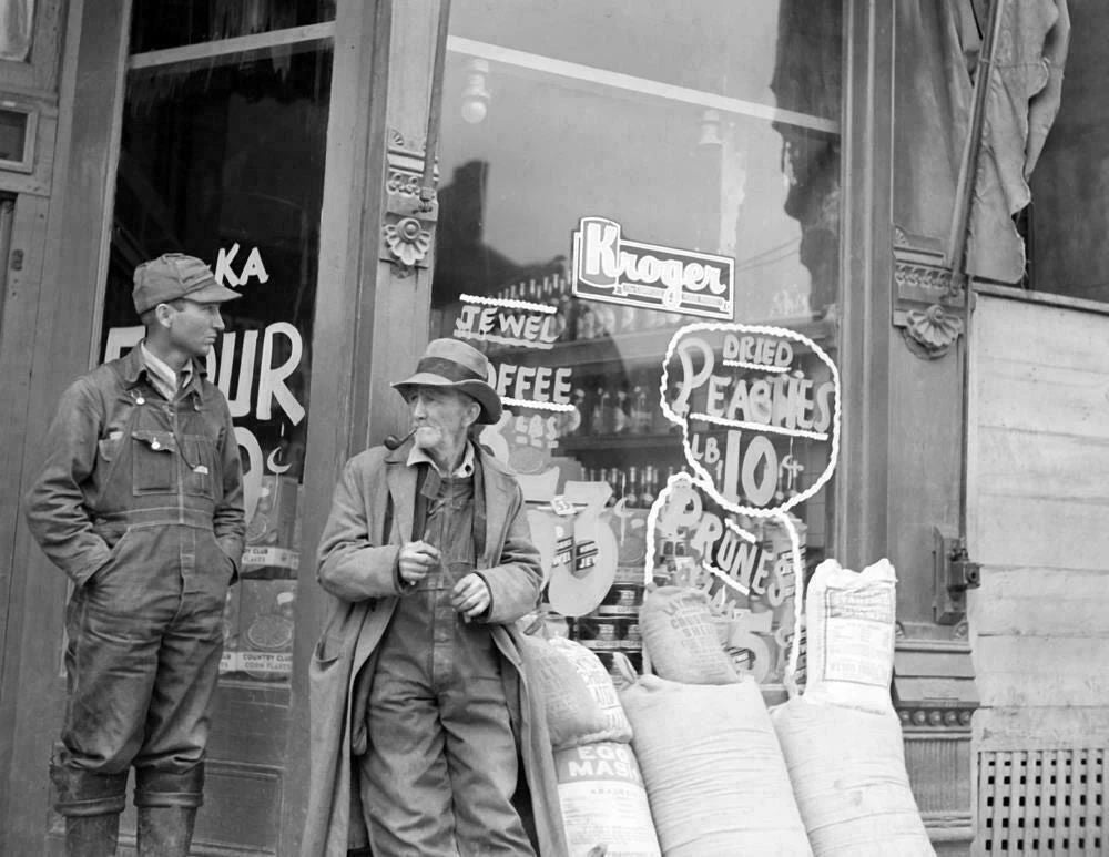 1937 Men At Store Shawneetown Illinois Old Vintage Photo Reprint
