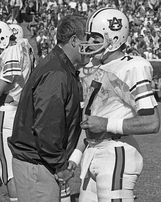 1971 Auburn Tigers Pat Sullivan & Ralph Jordan Glossy Photo Print Poster