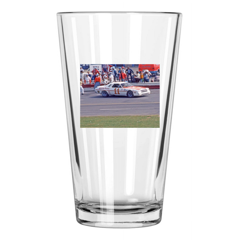 1976 Holly Farms Chevy Cale Yarborough Darlington 500 Pint Beer Drinking Glass