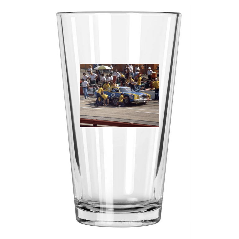 1979 Osterlund Chevy Dale Earnhardt Photo Rockingham Pint Beer Drinking Glass