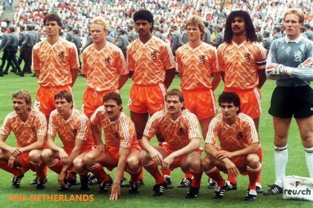 1988 Netherlands Team Photo Soccer Picture 300 Piece Jigsaw Puzzle