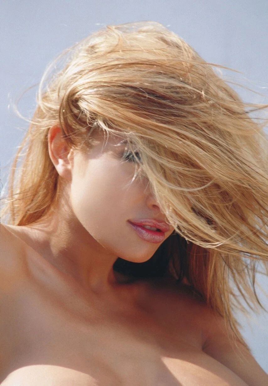 PHOTO (ART NUDES) FINE ART Professional FEMALE MODEL 8x10 Print
