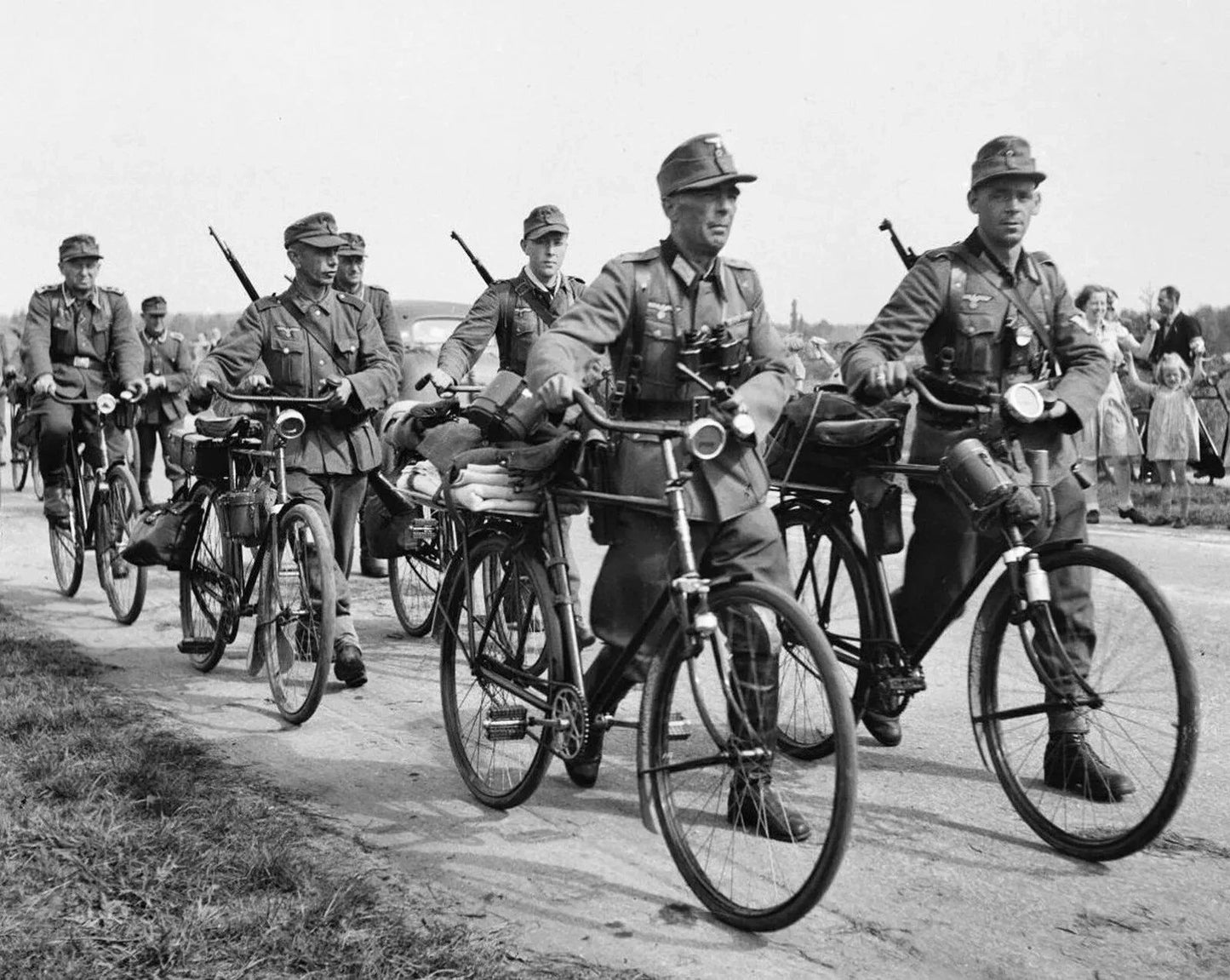 World War 2 Ww2 1945 German Soldiers Of The Wehrmacht Retro Picture Photo