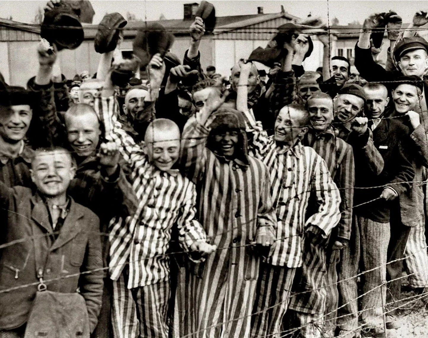 World War 2 Ww2 Liberated Prisoners At Dachau Historic Picture Photo