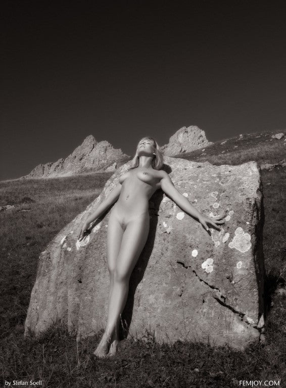 PHOTO (ART NUDES) FINE ART Professional FEMALE MODEL 8x10 Print