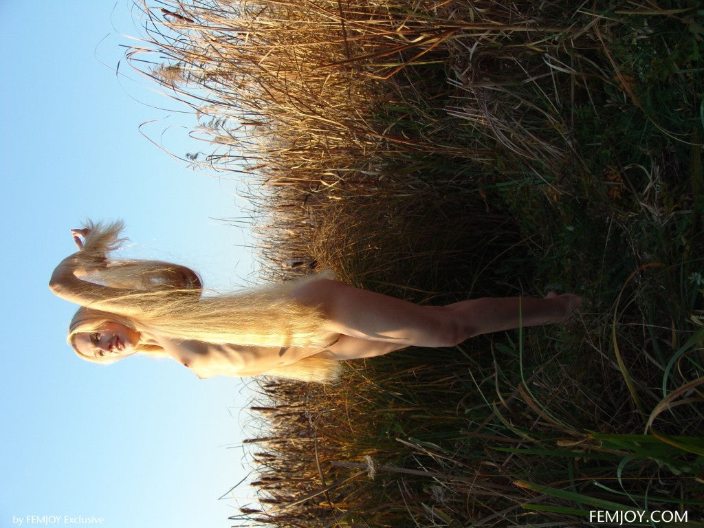 PHOTO (ART NUDES) FINE ART Professional FEMALE MODEL 8x10 Print