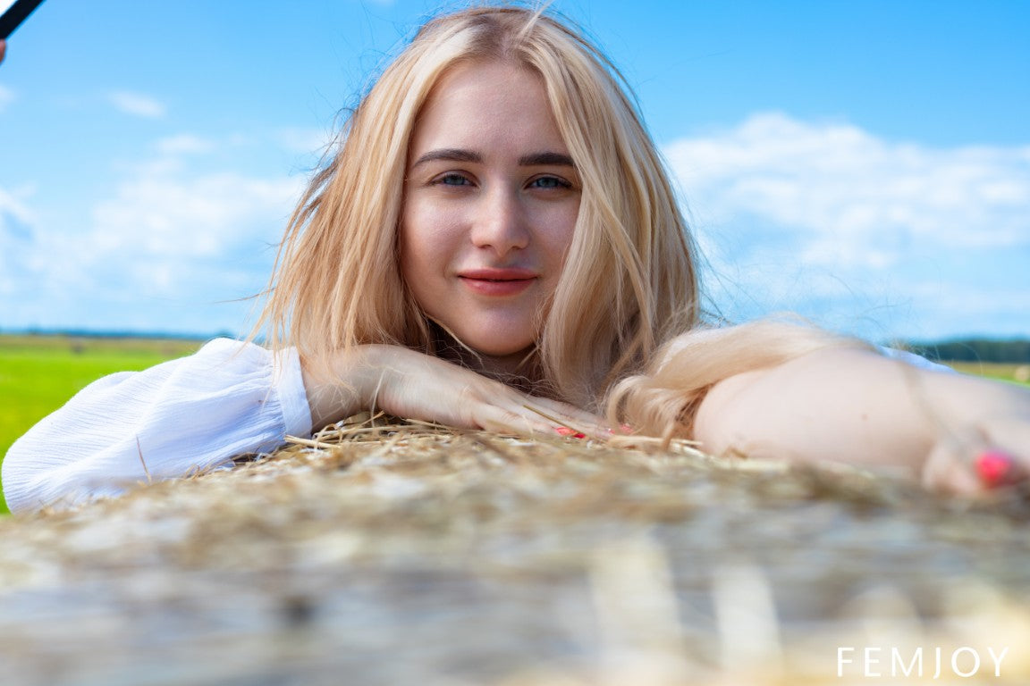 PHOTO (ART NUDES) FINE ART Professional FEMALE MODEL 8x10 Print