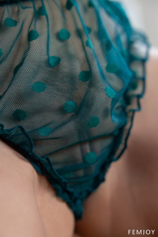 PHOTO (ART NUDES) FINE ART Professional FEMALE MODEL 8x10 Print