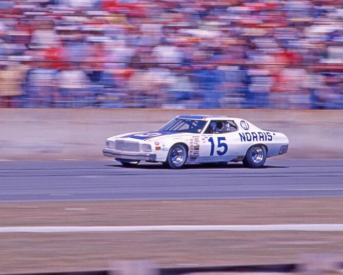 15 Norris Ford Buddy Baker Glossy Keychain 1977 Daytona 500 Keychain