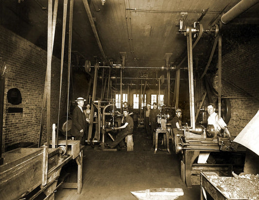 1890'S Machine Shop Traverse City Mi Old Vintage Photo Reprint