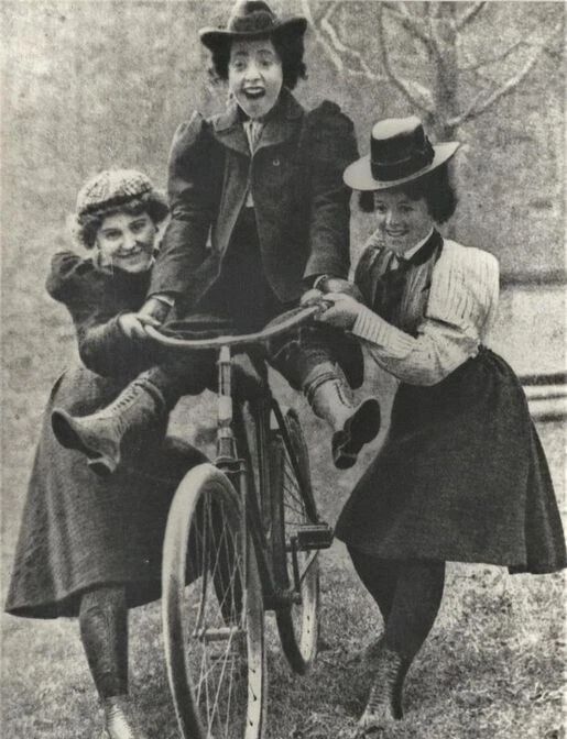 1895 Three Women Learning To Ride A Bicycle Retro Bike Picture Keychain