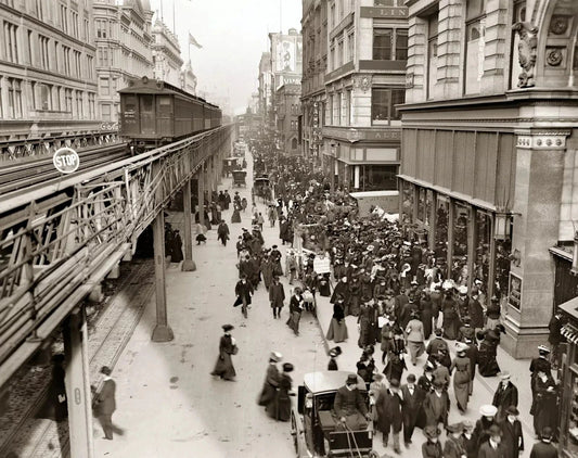 1903 Sixth Avenue New York City With Train And Pedestrians Picture Keychain