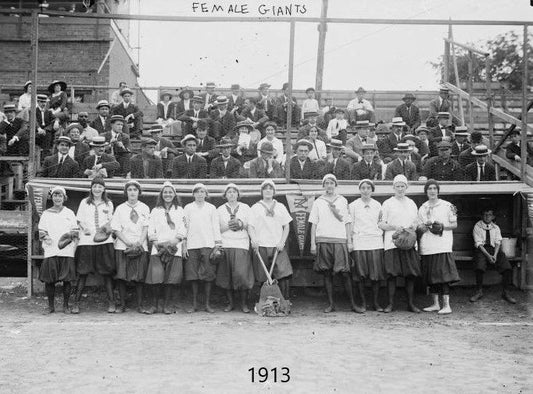 1913 New York Female Giants Team Photo Baseball Picture Ny Dug Out