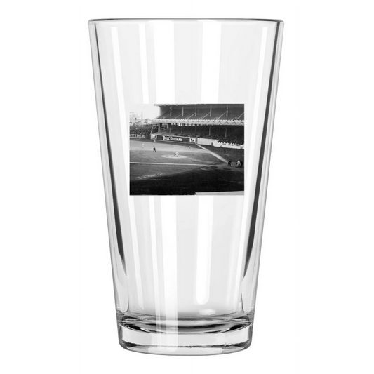 1913 New York Giants Polo Grounds 'Christy Mathewson Pitching' Pint Beer Glass