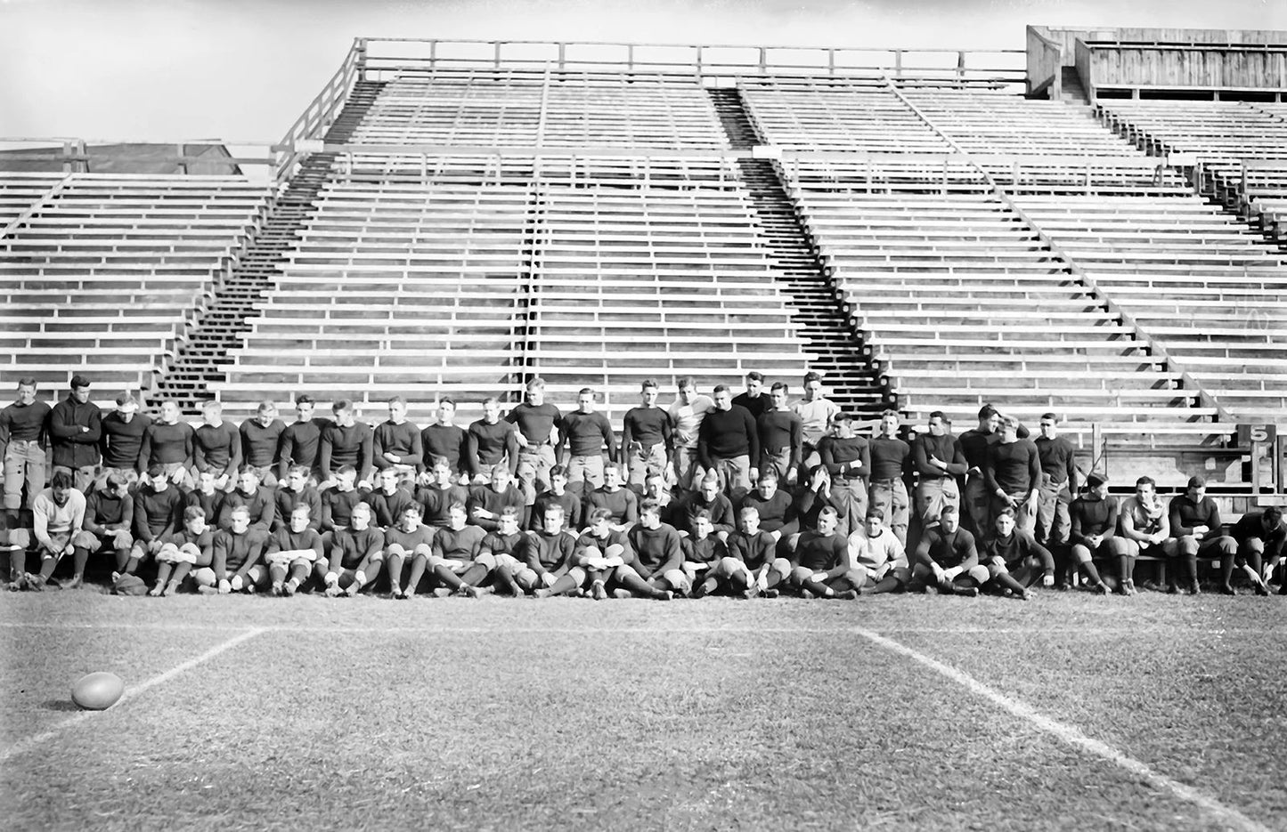 1914 Yale Football Team Vintage Sports Picture Old Photo Reprint