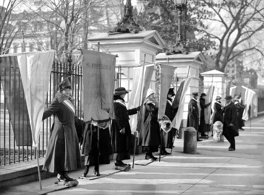 1920 Suffragettes At The White House Vintage Old Keychain Reprint