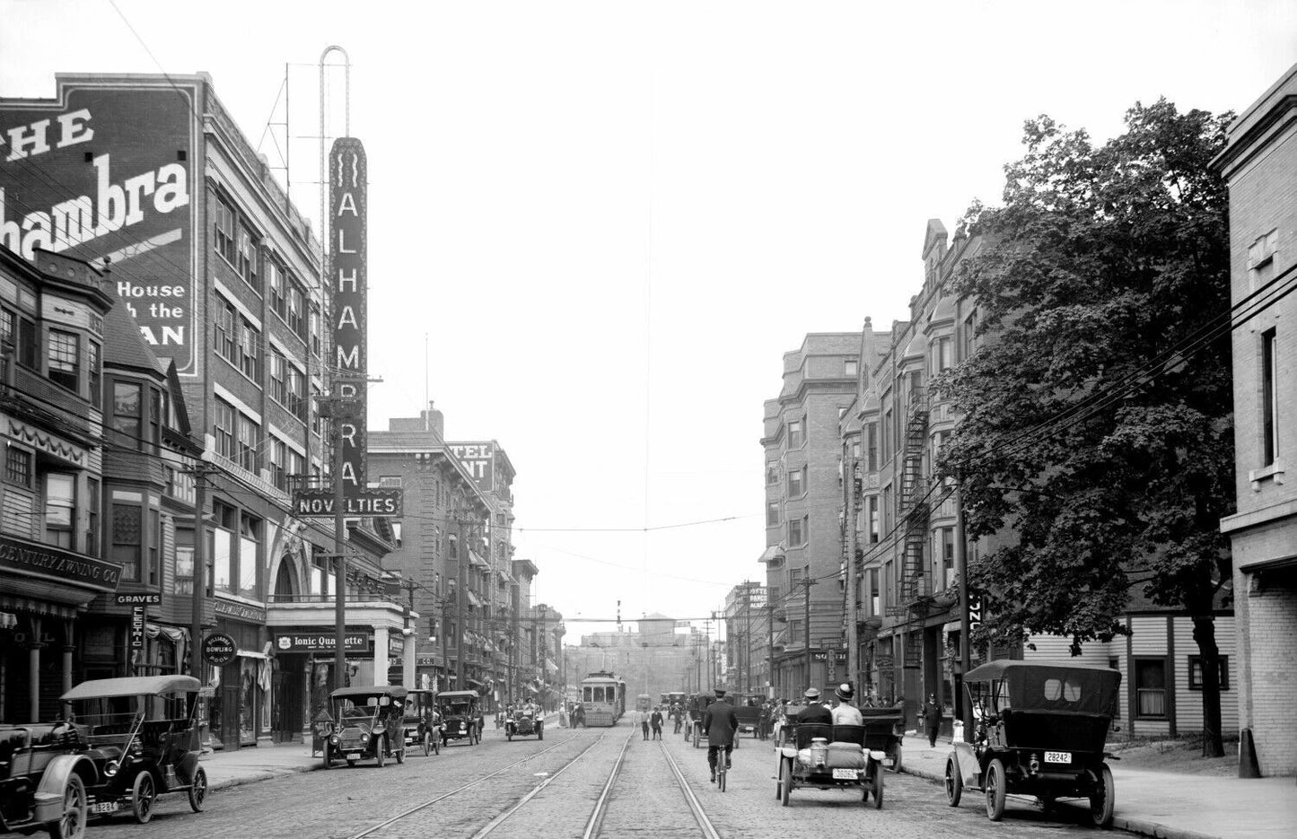 1915 Euclid Avenue Cleveland Ohio Vintage Photo Reprint 300 PCS Jigsaw Puzzle