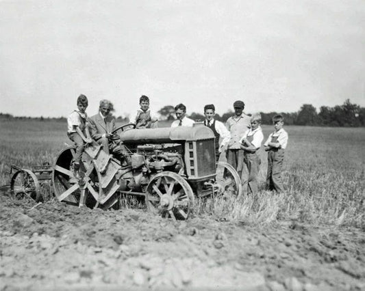 1918 Ford Inventor Henry Ford Glossy Photo At Firestone Farm Print