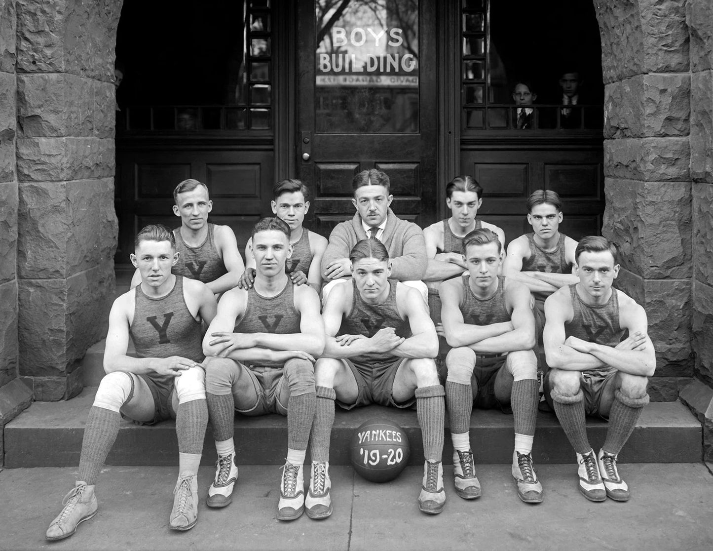 1920 Ymca Basketball Team Old Vintage Sports Reprint 300 Piece Jigsaw Puzzle