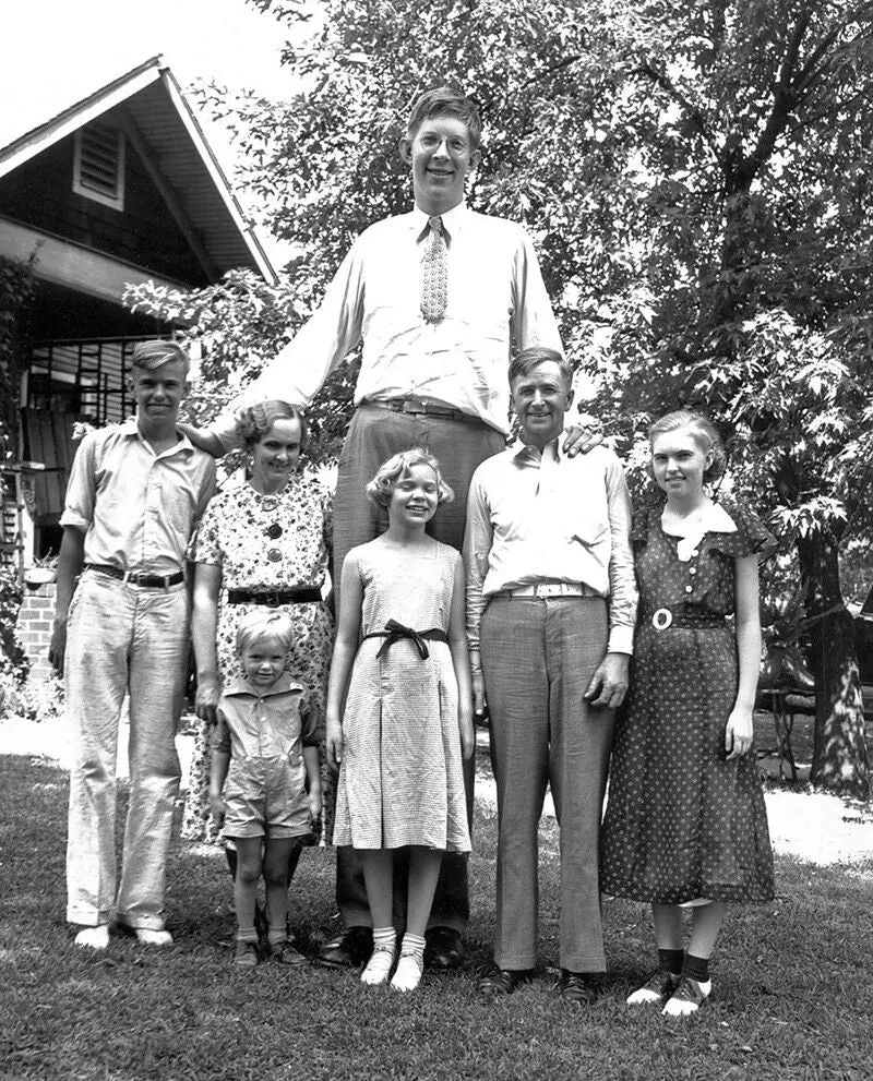 1920S Robert Wadlow World'S Tallest Man 8 Ft 11 In & Family Magnet Magnet
