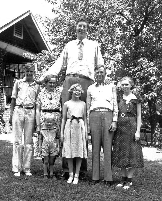 1920S Robert Wadlow World'S Tallest Man 8 Ft 11 In & Family Keychain Keychain