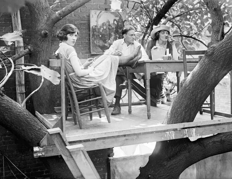 1921 Patrons At The Krazy Kat Speakeasy Tree House Bar Picture Keychain