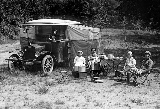 1923 Family Vacation Car Camping Vintage Old Keychain Reprint