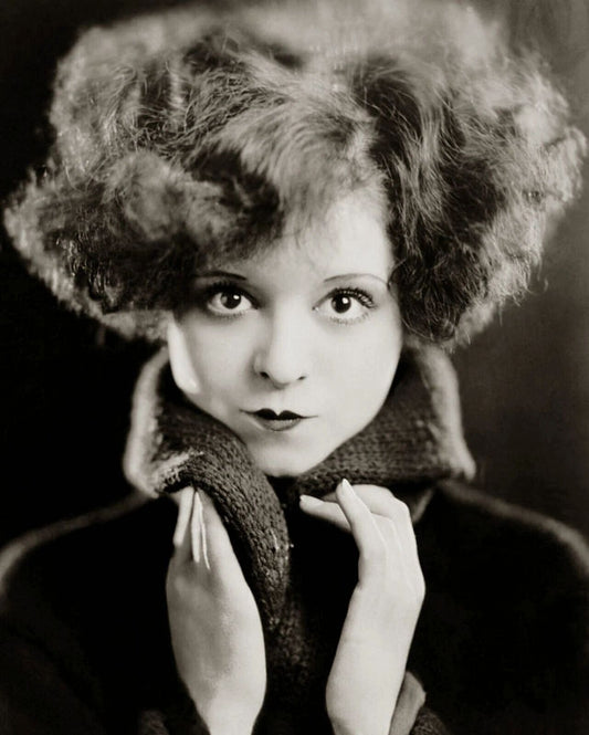 1924 Actress Clara Bow Beautiful Portrait Keychain Keychain
