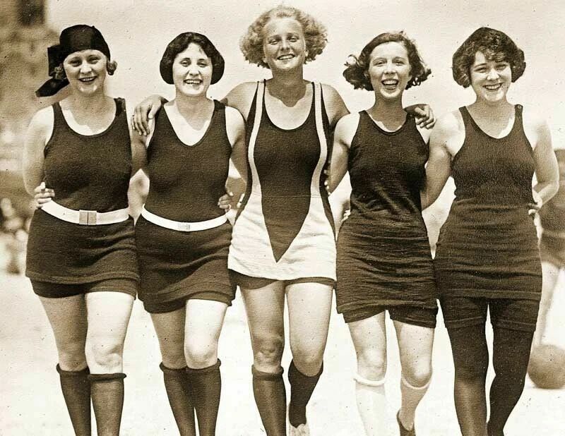 1925 Bathing Beauties Posing At The Beach Vintage Old Photo Reprint