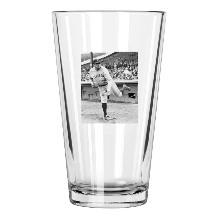 1930 New York Yankees Babe Ruth Photo Baseball Pitching Pint Beer Drinking Glass