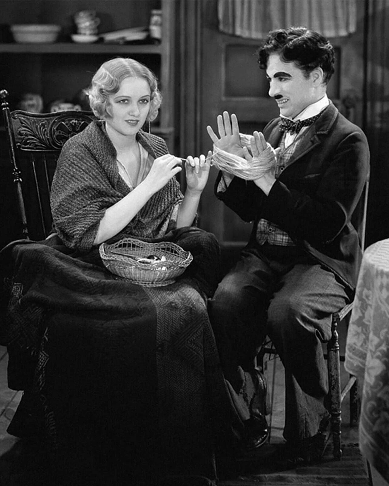 1931 Charlie Chaplin & Virginia Cherrill In City Lights Retro Picture Magnet