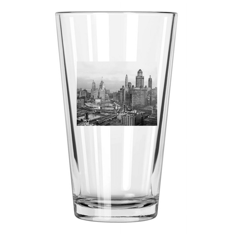 1931 Downtown Chicago Skyline Pure Oil Building, Mather Tower Pint Beer Glass