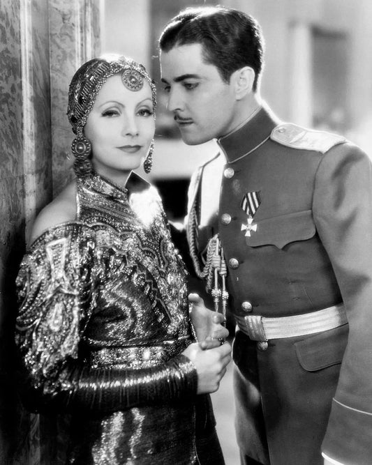 1931 Greta Garbo & Raymon Navarro In Mata Hari Movie Picture Keychain