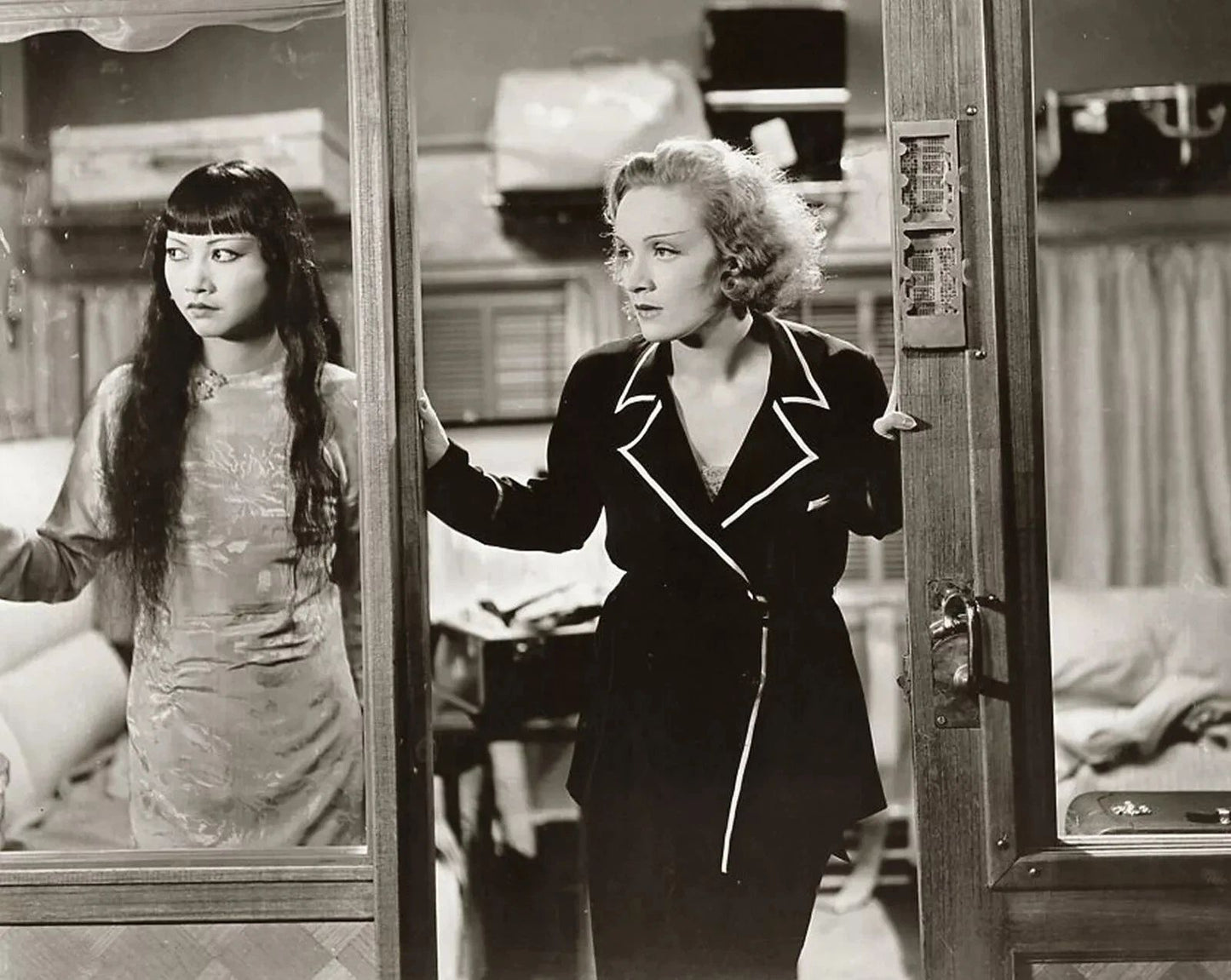 1934 Marlene Dietrich Anna May Wong In Shanghai Express Picture Keychain