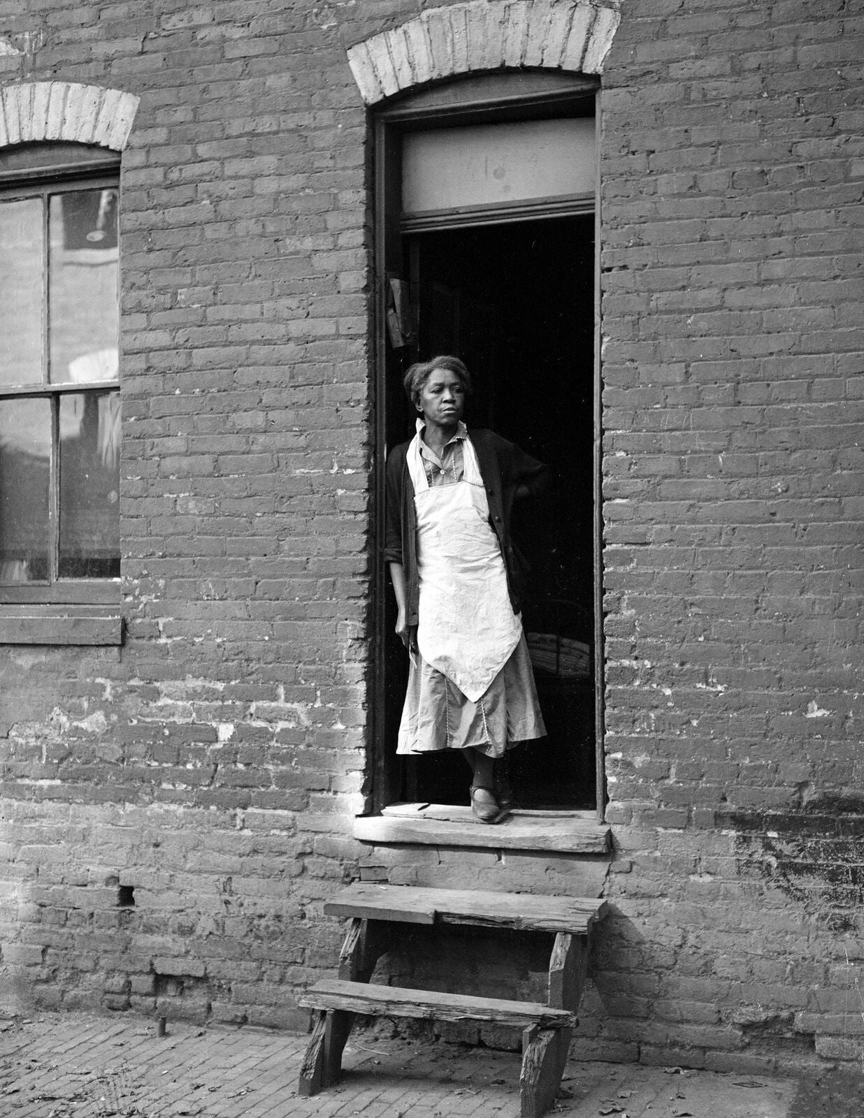 1937 African American Woman In Doorway Dc Vintage Old Keychain Reprint