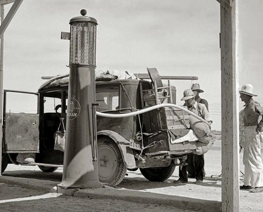 1937 Migrant Family At Gas Station Depression Era Historic Picture Keychain
