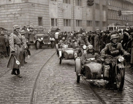 1939 Germans Invade Prague World War 2 Ww2 Retro Vintage Picture Photo
