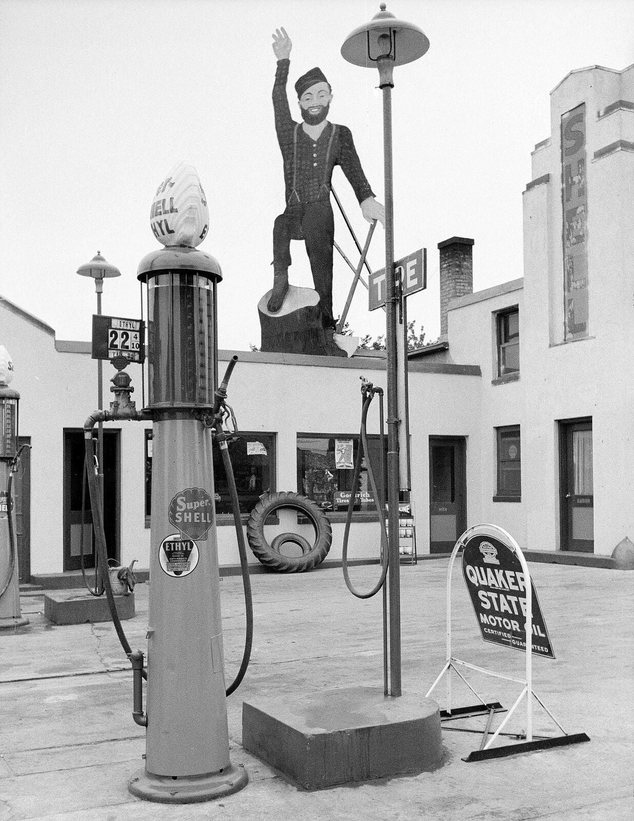 1939 Gas Station Bemidji Minnesota Vintage Old Photo Picture Reprint