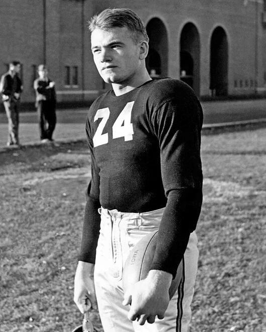 1939 Iowa Hawkeyes Nile Kinnick Glossy Magnet Heisman Trophy Winner Magnet