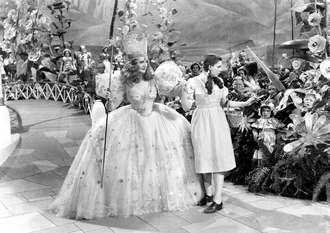 1939 The Wizard Of Oz Movie Dorothy Gale Munchkins Glinda 300 PCS Jigsaw Puzzle