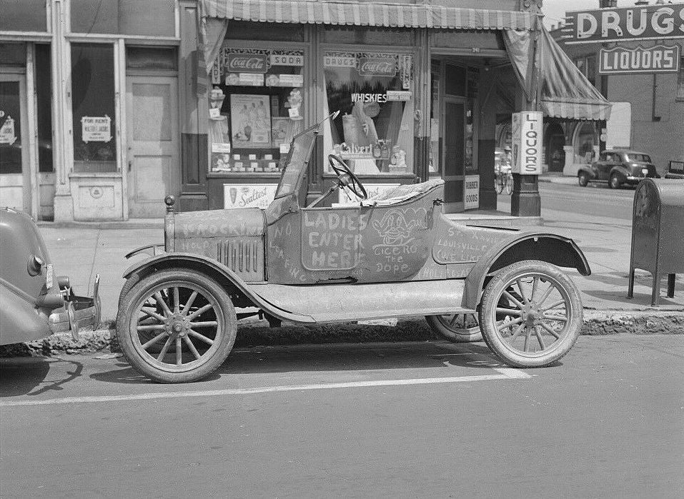1940 Hep Cat Car Main St Louisville Kentucky Old Retro 300 Piece Jigsaw Puzzle